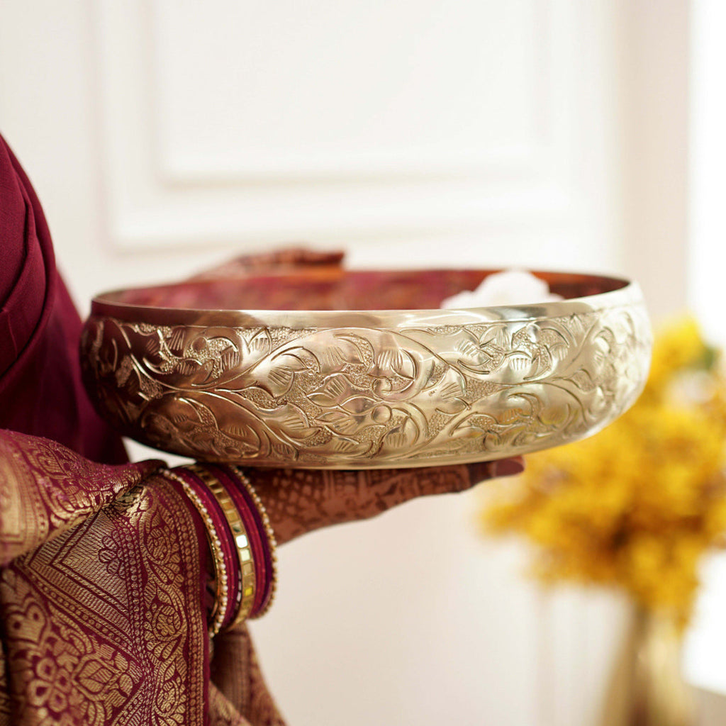 Roop Metal Urli, Gold