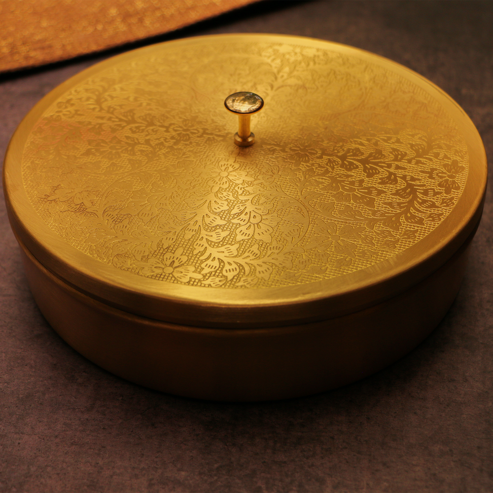OVIL DECO Intricately Etched Brass Spice Chest Masala Daani (7 Containers) - Medium